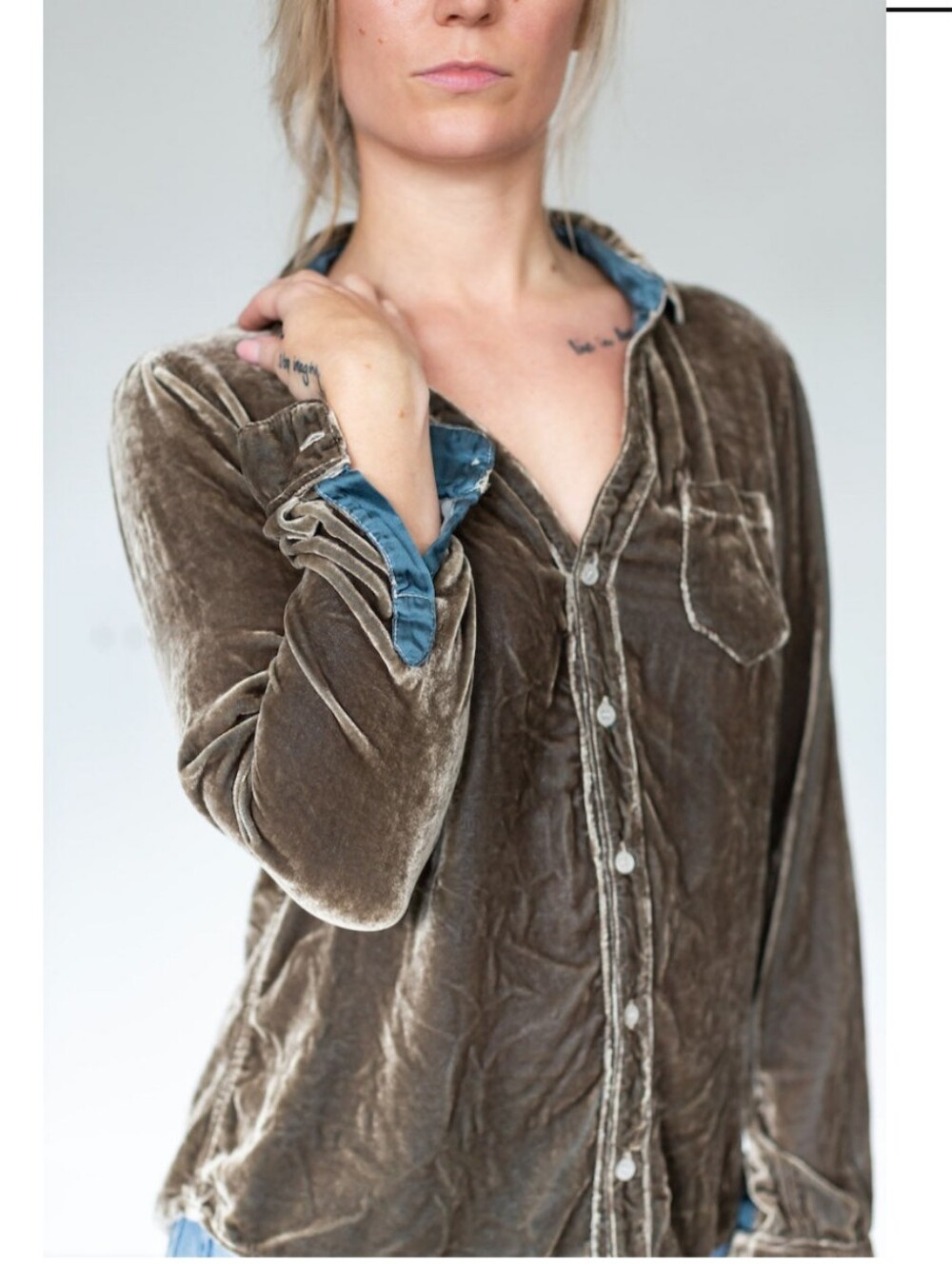 CP Shades Velvet Silk Sloane Shirt in Mood Size M